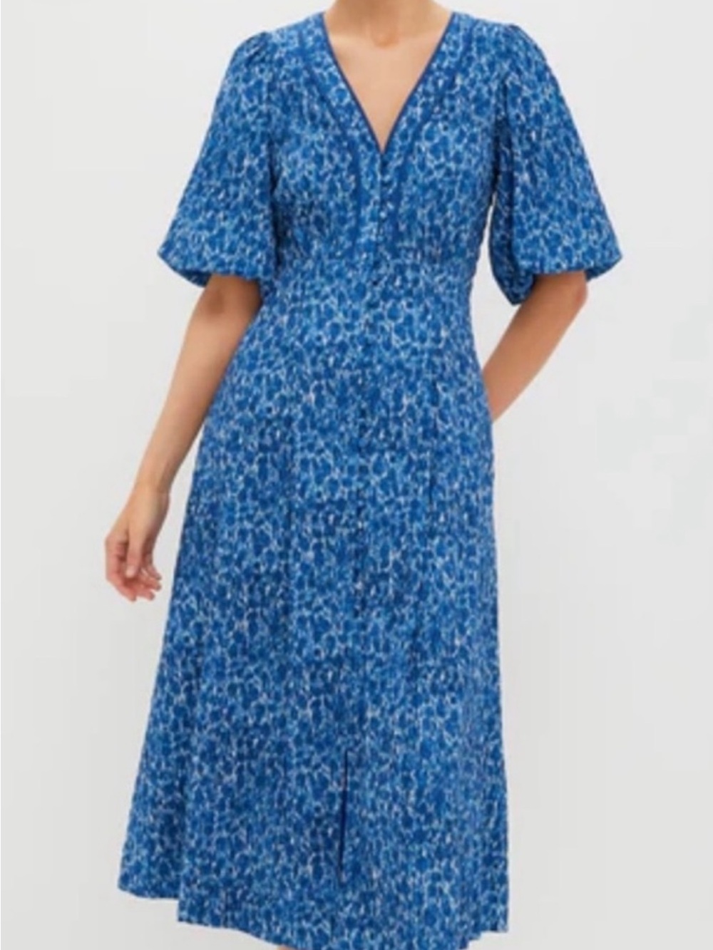 Tuckernuck Blue V-Neck Puff Sleeve Midi Dress with Subtle Print